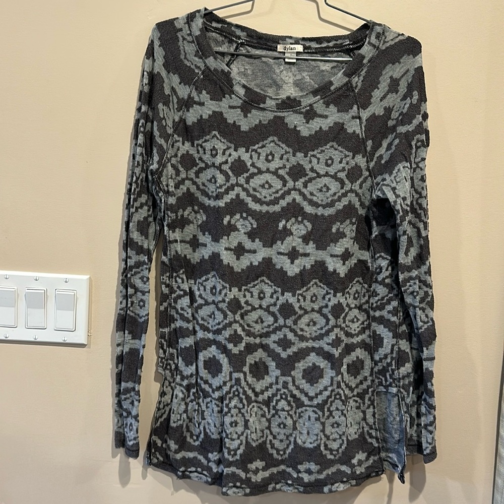 dylan long sleeve shirt Medium